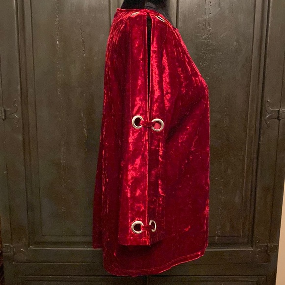 Cable & Gauge red velvet open quarter sleeves blouse. Size Petite Medium - Picture 2 of 10